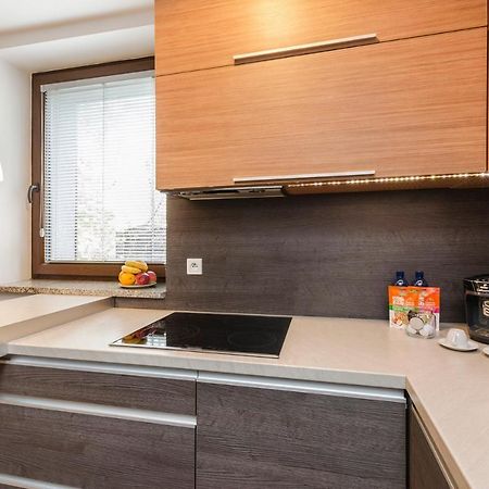 Lupoapartments Kosynierow Klimatyzacja Dostep Na Kod Lodź Bagian luar foto